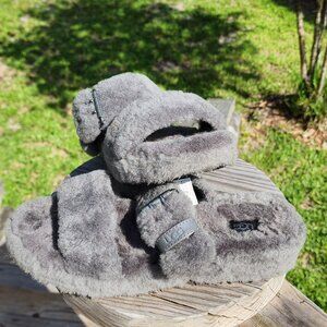 Ugg slippers size 11